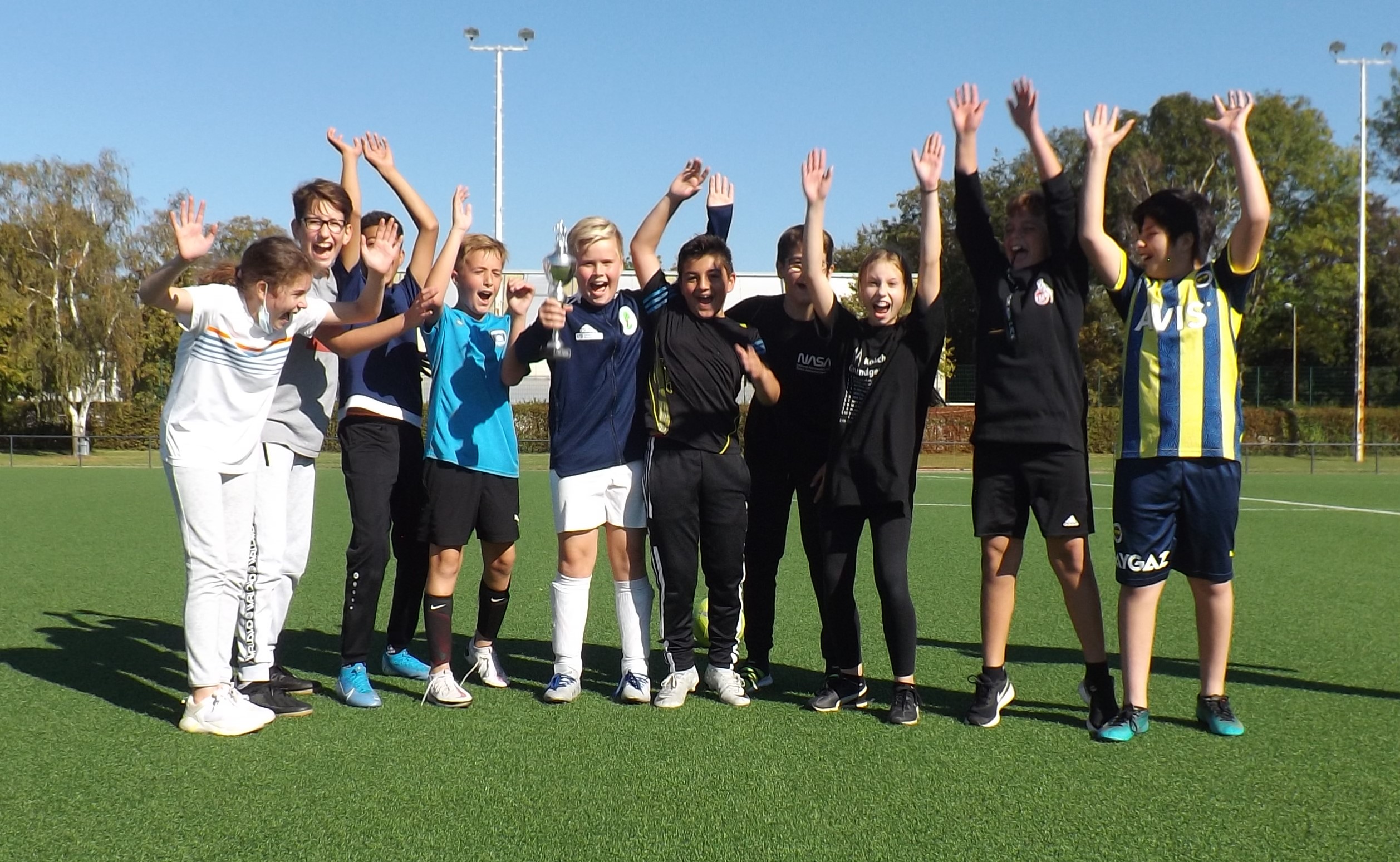 Fussballturnier Jahrgang 6.jpg